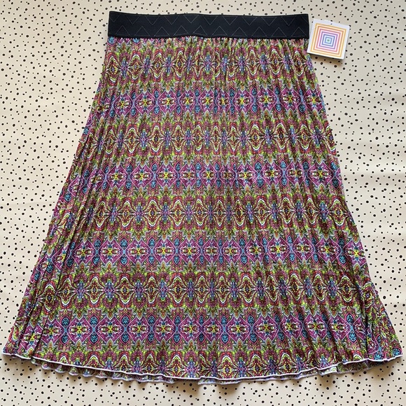 LuLaRoe Dresses & Skirts - LuLaRoe Jill Skirt- XL NWT!